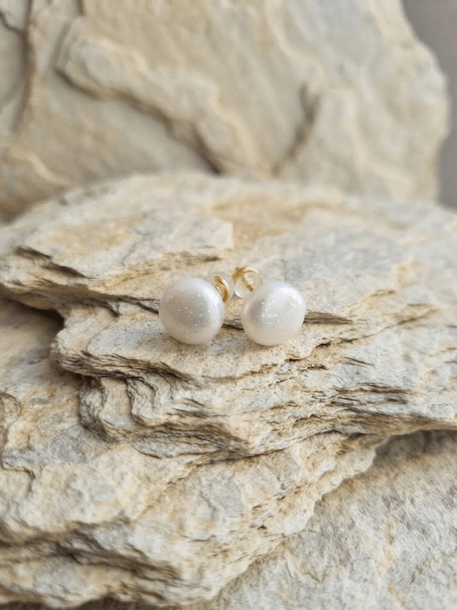 Parisian Chic Resin Stud Earrings – Pearl Shimmer Sphere