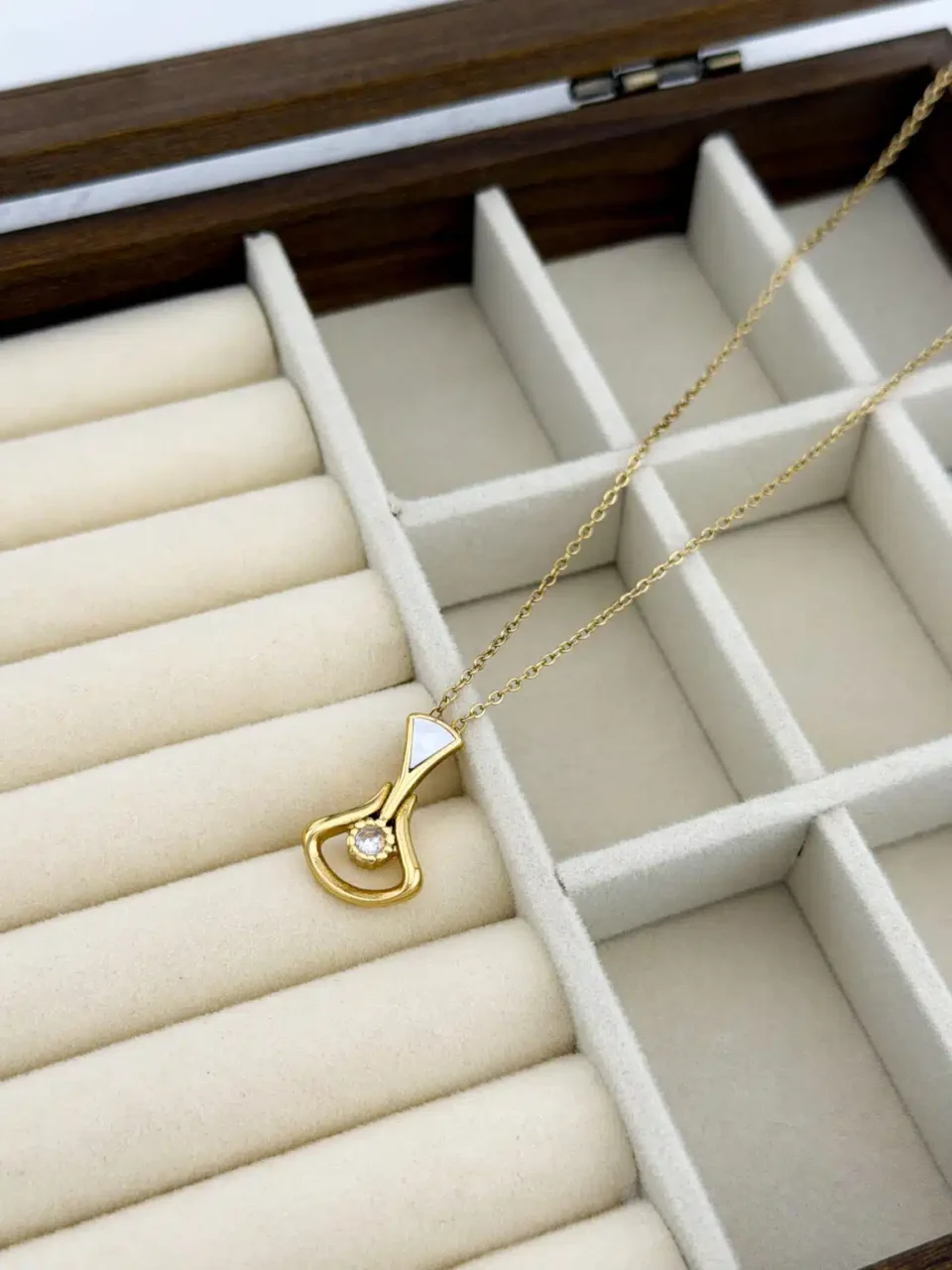 Divas' Dream Geometric Necklace – Luxury Επιχρυσωμένο Κολιέ από Ανοξείδωτο Ατσάλι με Φίλντισι και Ζιργκόν