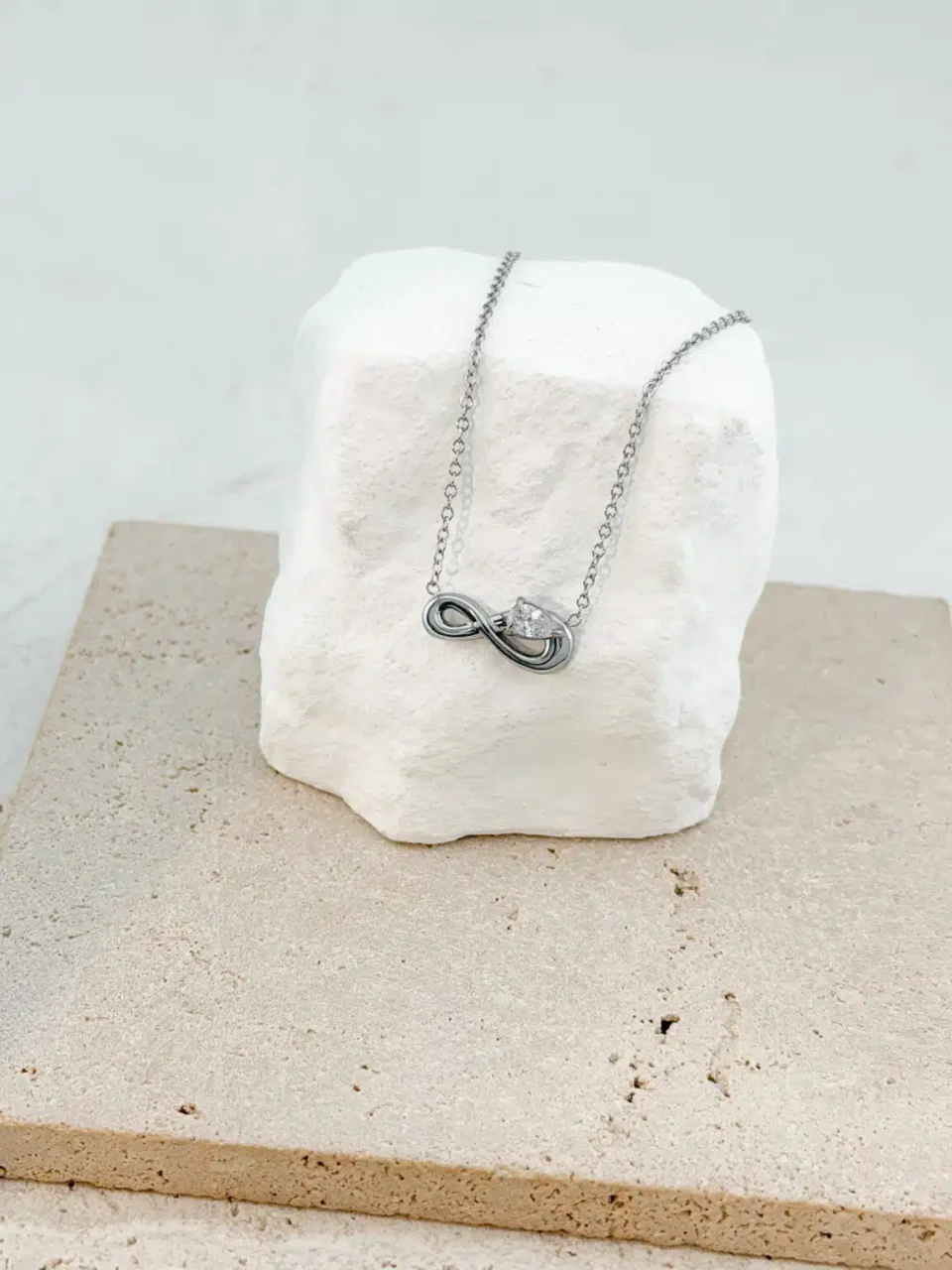 Κολιέ "Infinity Tear Silver" από Ανοξείδωτο Ατσάλι με Κρύσταλλο